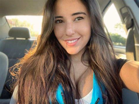 Angie varona (@angievaronaofficial)